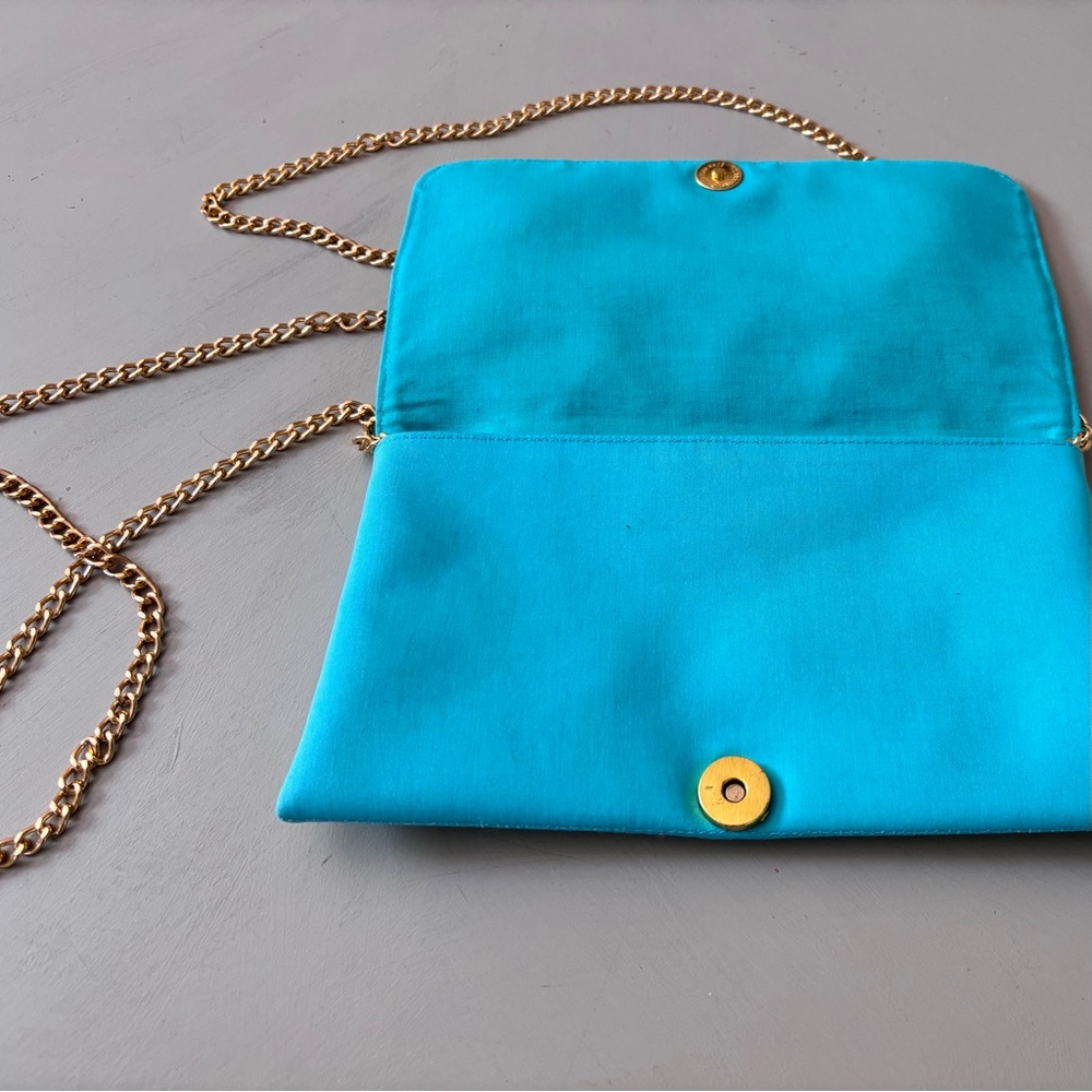 SHIRALEAH CHICAGO Satin Embroidered Flamingo Clutch Gold Chain Shoulder Bag - Picture 3 of 10